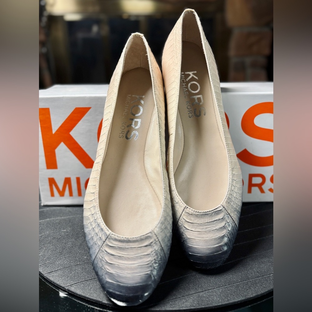 Kors Michael Kors Beige To Blue Ombré Genuine Snakeskin Olympia Flat Shoe Sz 6.5